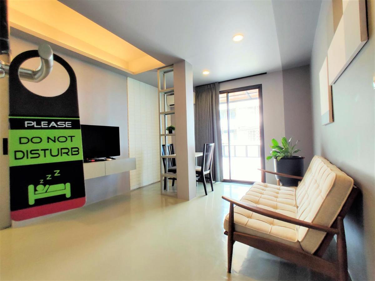 Silom Studios Bangkok Ngoại thất bức ảnh